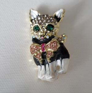 Beautiful Black and White Cat Brooch with Pink Bow